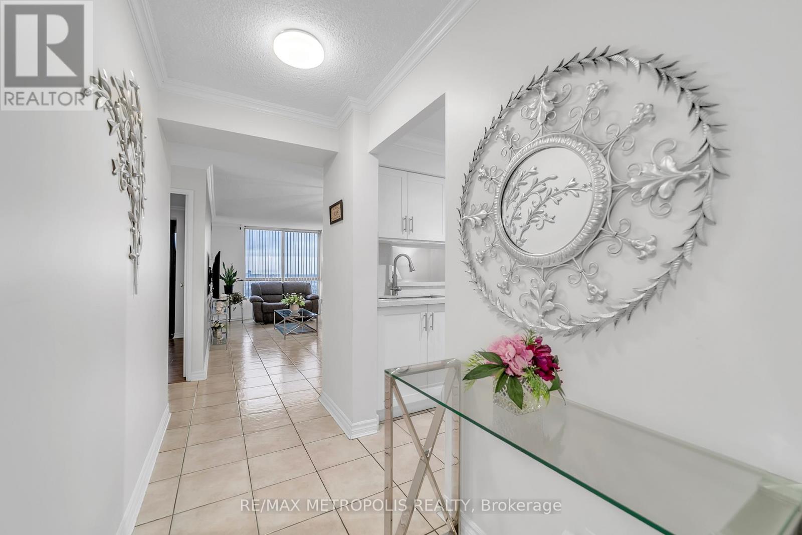 1604 - 2470 Eglinton Avenue W, Toronto, Ontario  M6M 5E7 - Photo 8 - W12895800