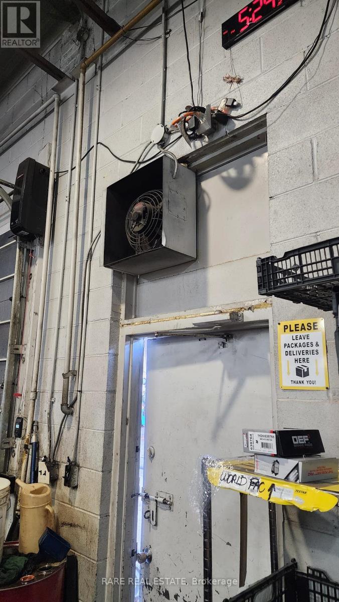 10-11 - 227 Advance Boulevard, Brampton, Ontario  L6T 4J3 - Photo 2 - W12895846