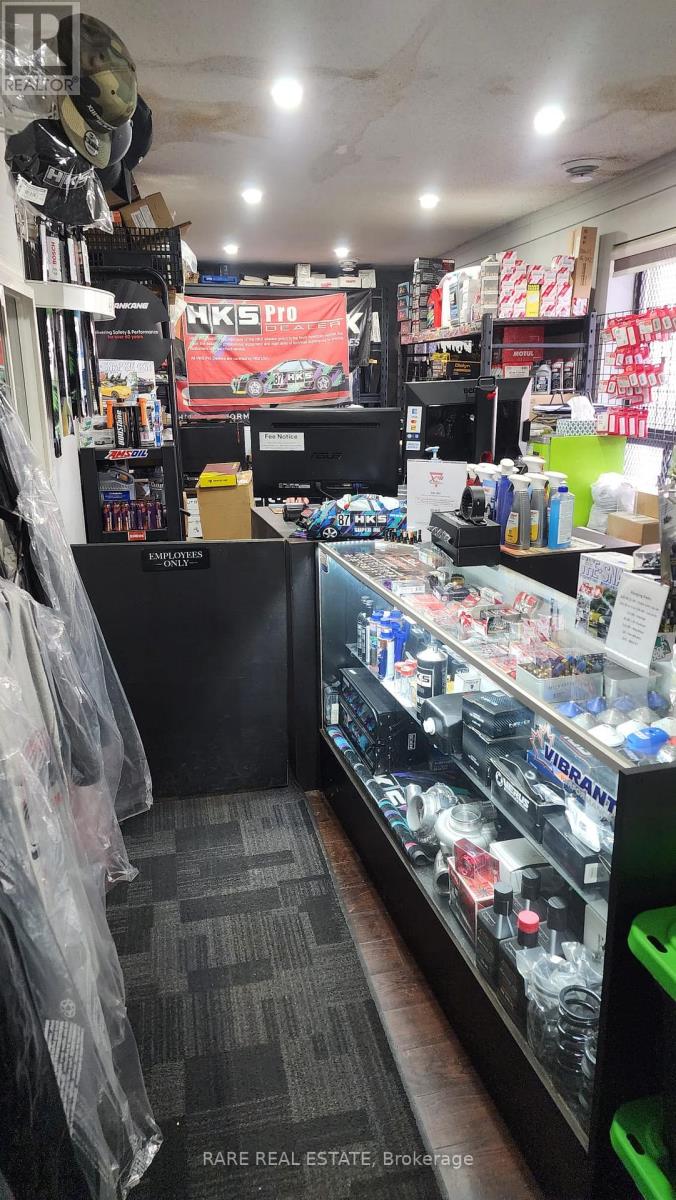 10-11 - 227 Advance Boulevard, Brampton, Ontario  L6T 4J3 - Photo 8 - W12895846