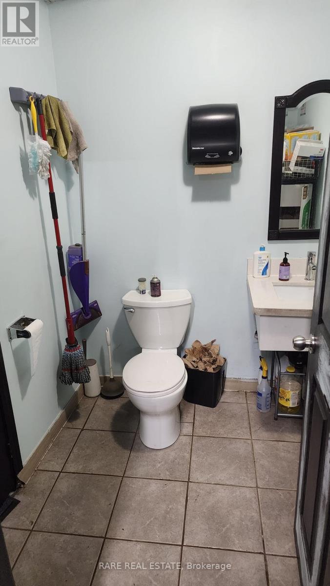 10-11 - 227 Advance Boulevard, Brampton, Ontario  L6T 4J3 - Photo 9 - W12895846