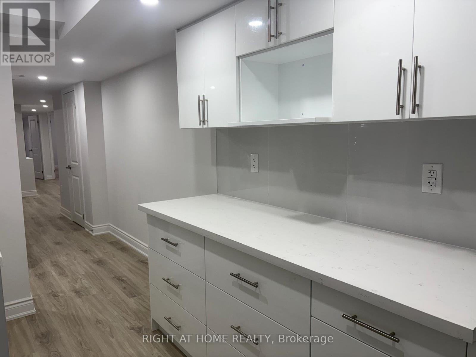 Basement - 36 Hubbell Rd Road S, Brampton, Ontario  L6Y 2A5 - Photo 13 - W12895866