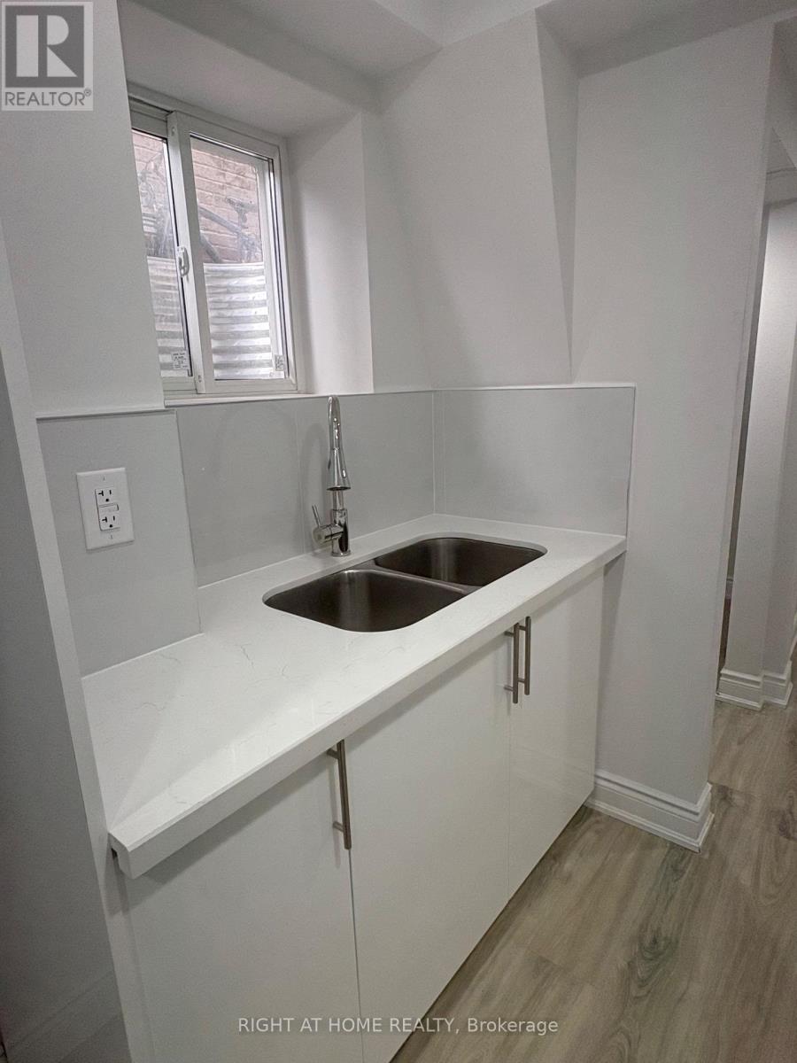 Basement - 36 Hubbell Rd Road S, Brampton, Ontario  L6Y 2A5 - Photo 14 - W12895866