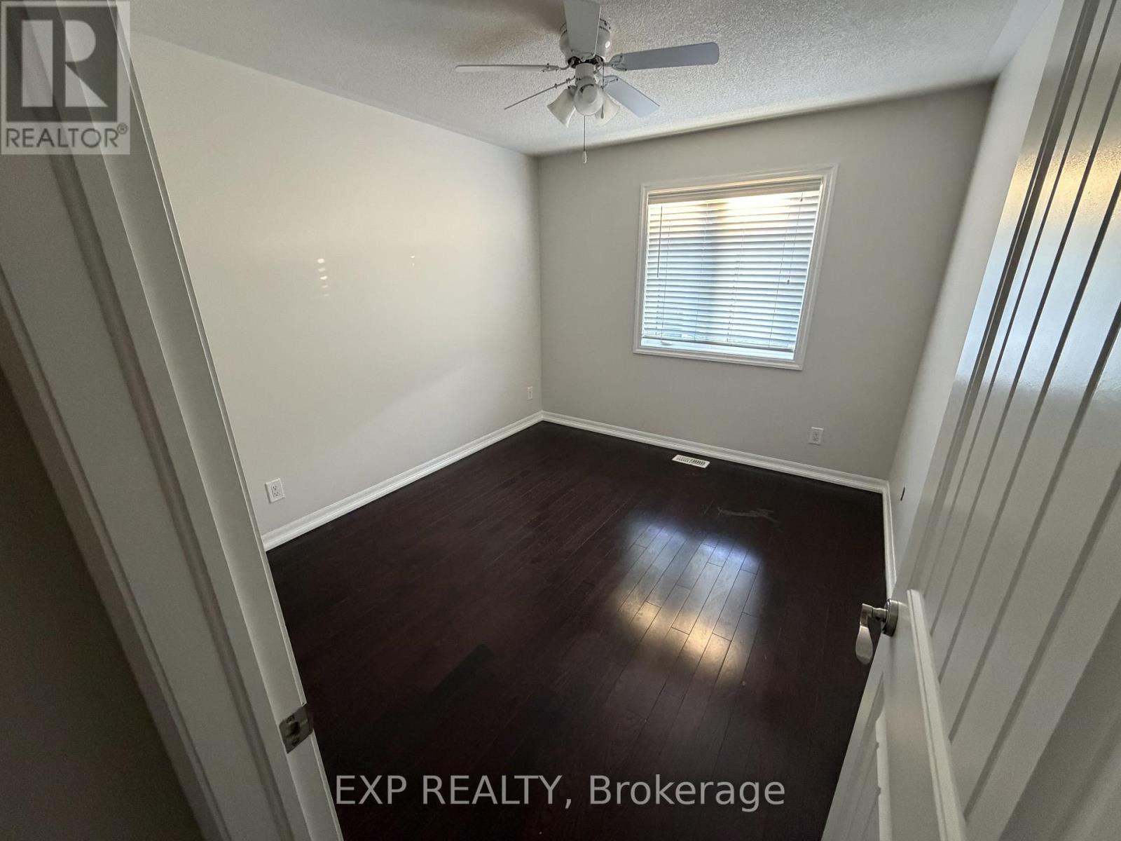 30 Whitmer Street, Milton, Ontario  L9T 0R5 - Photo 10 - W12895884