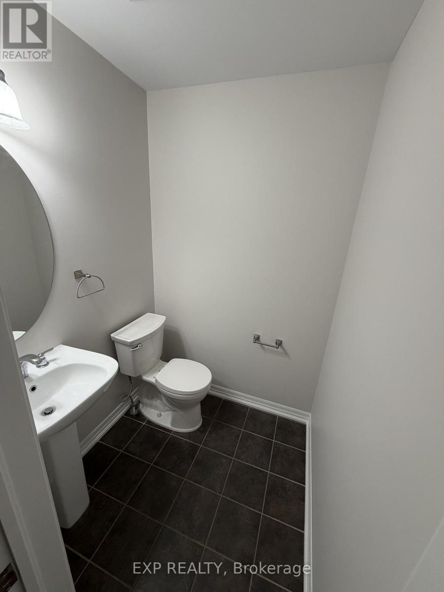 30 Whitmer Street, Milton, Ontario  L9T 0R5 - Photo 5 - W12895884