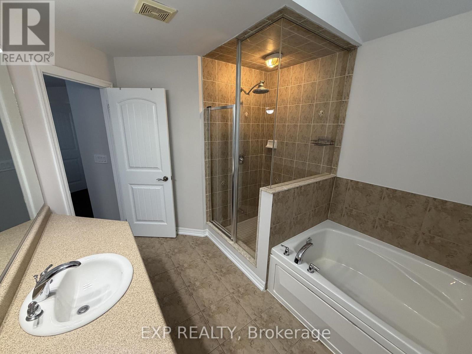 30 Whitmer Street, Milton, Ontario  L9T 0R5 - Photo 8 - W12895884