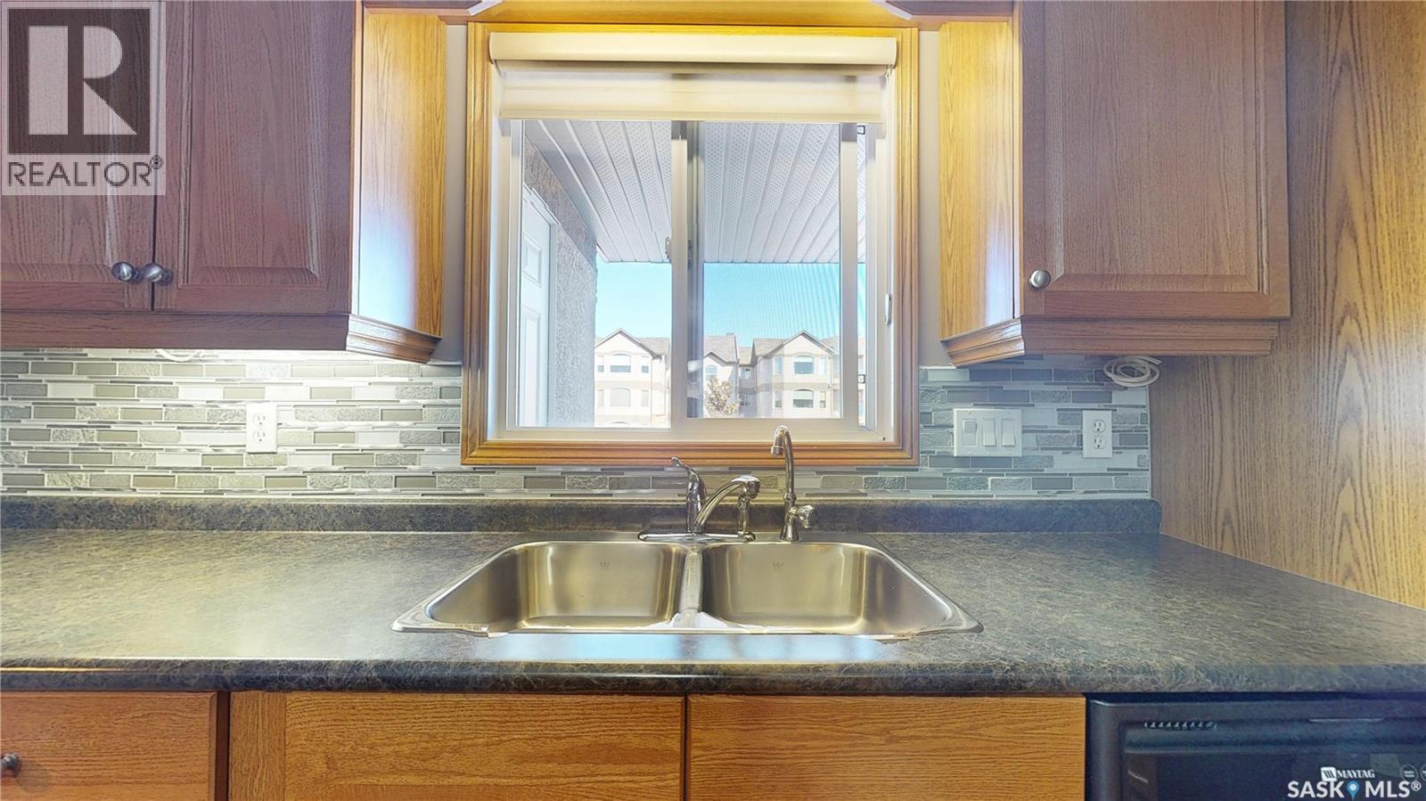 203 1225 Stockton Street N, Regina, Saskatchewan  S4X 0A3 - Photo 8 - SK030730