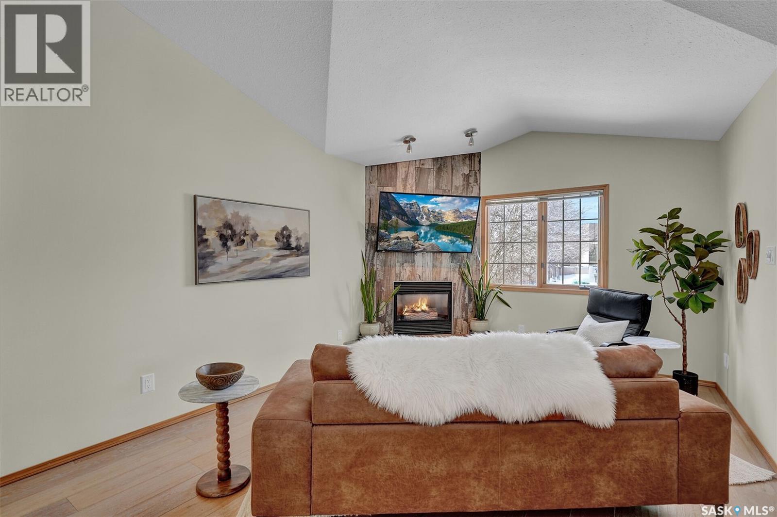 3328 Lakeshore Court, Regina, Saskatchewan  S4S 7H8 - Photo 9 - SK030723