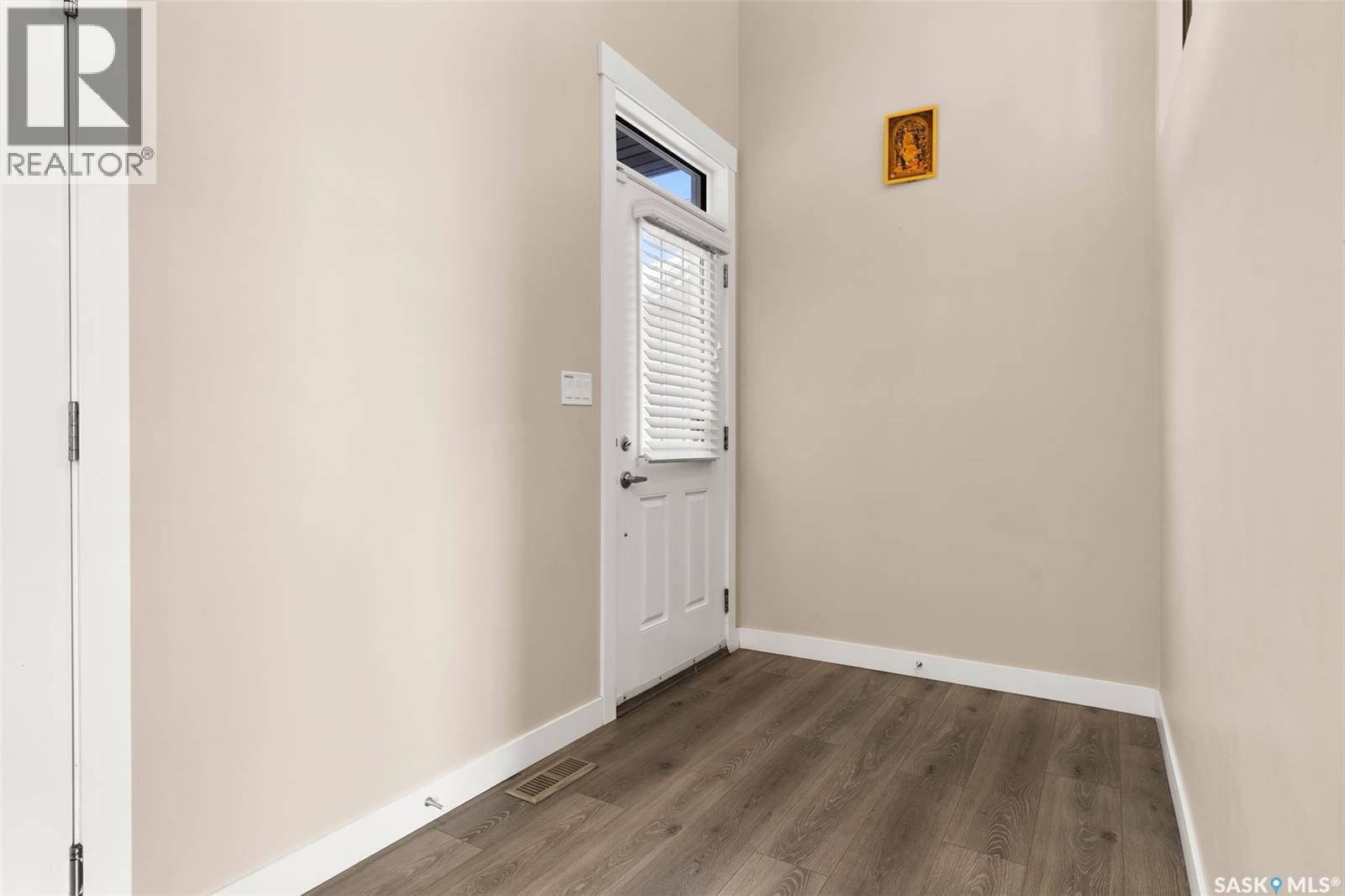 3523 Green Turtle Road, Regina, Saskatchewan  S4V 3N8 - Photo 3 - SK030663