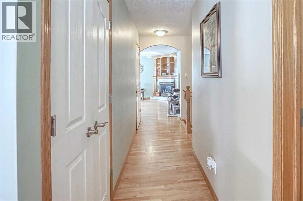 1701 Mossip Avenue, Crossfield, Alberta  T0M 0S0 - Photo 5 - A2289649