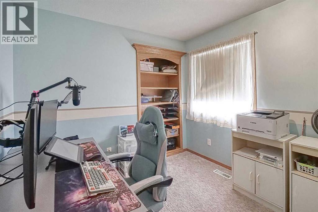 1701 Mossip Avenue, Crossfield, Alberta  T0M 0S0 - Photo 23 - A2289649