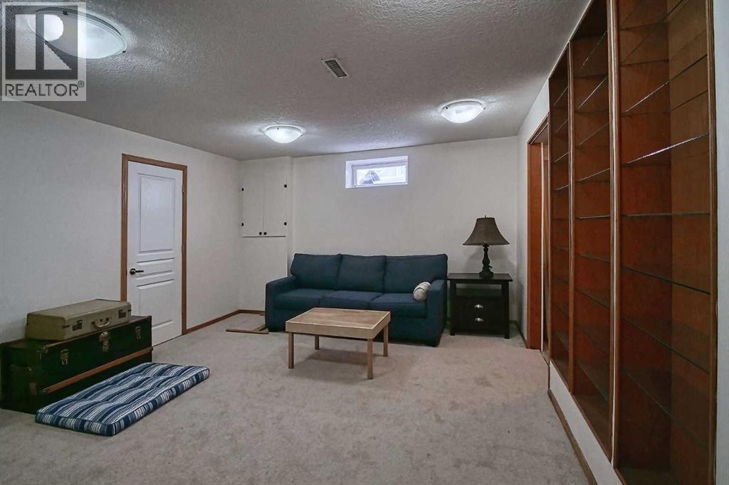 1701 Mossip Avenue, Crossfield, Alberta  T0M 0S0 - Photo 39 - A2289649