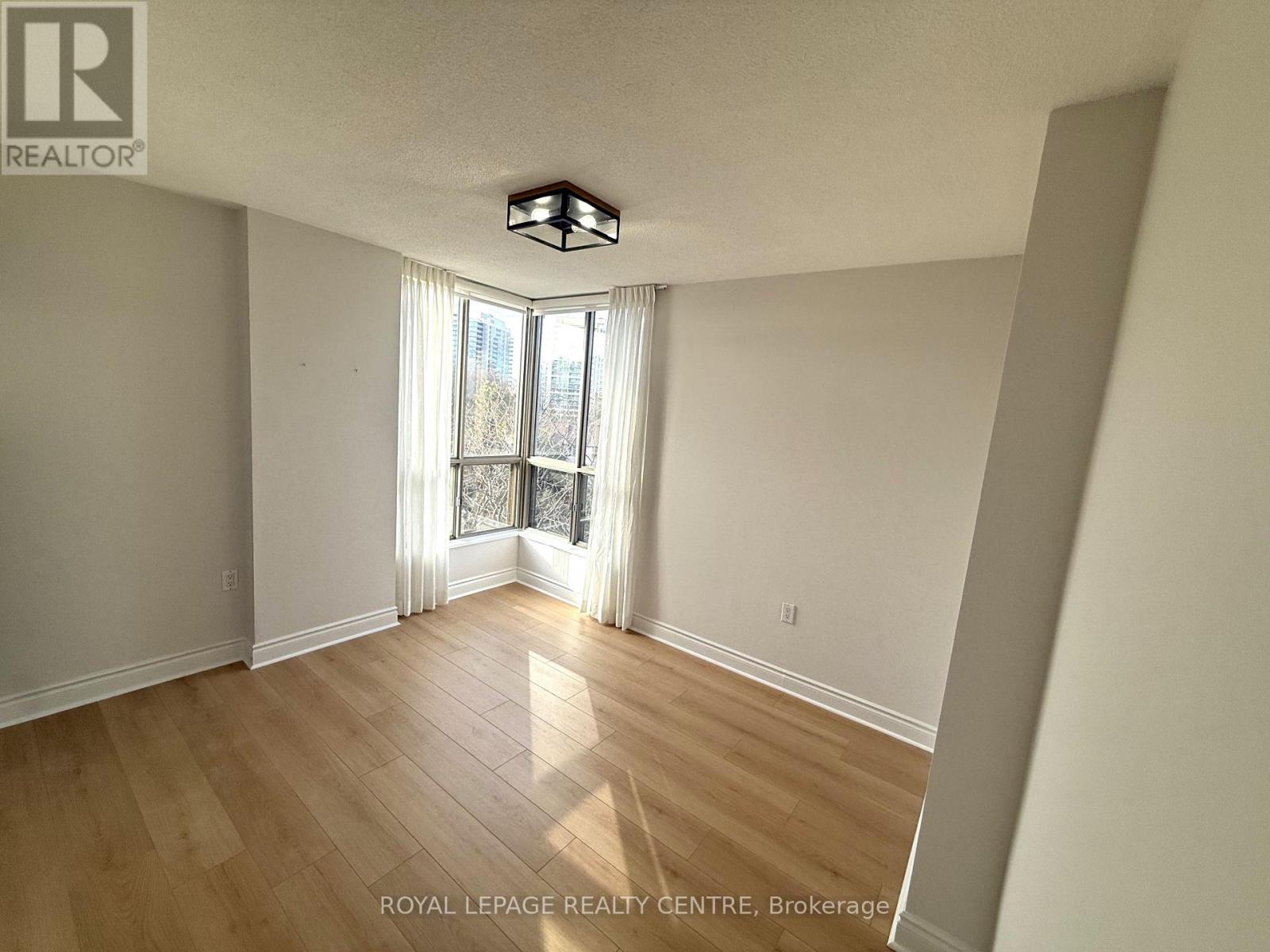 510 - 1110 Walden Circle, Mississauga, Ontario  L5J 4R3 - Photo 11 - W12612066