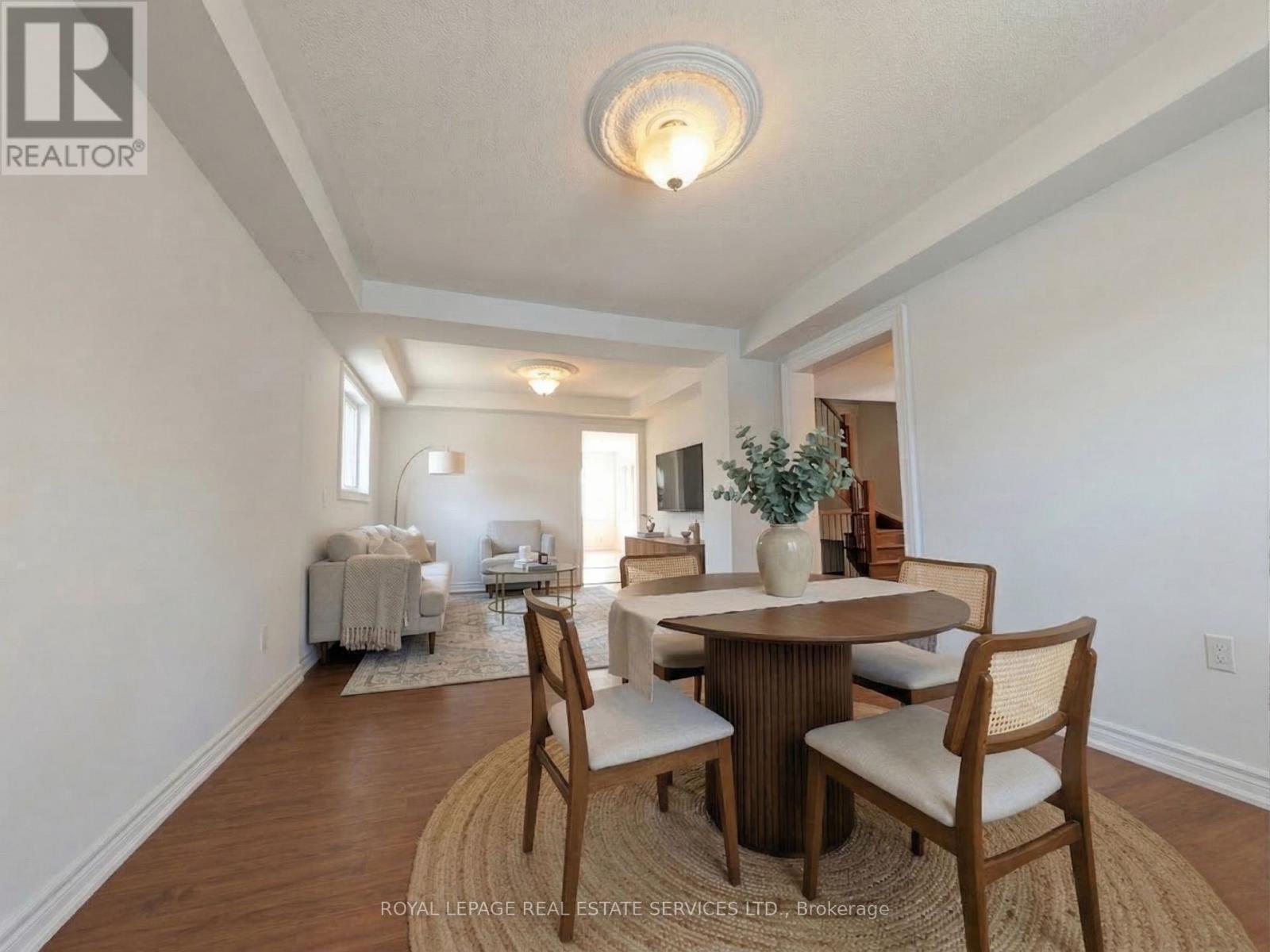 20 Holgate Street, Barrie, Ontario  L4N 2T5 - Photo 5 - S12885336