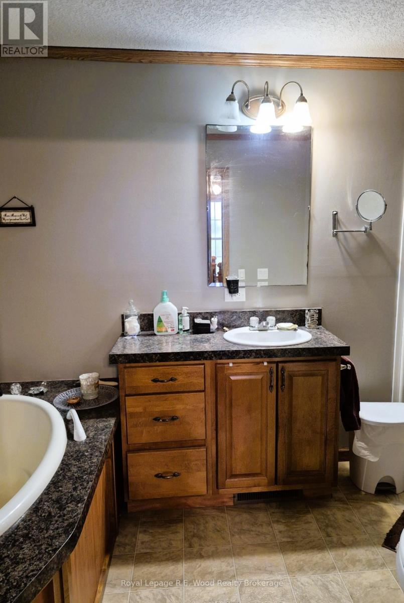 1319 Windham Road 9 Road E, Norfolk, Ontario  N0E 2A0 - Photo 21 - X12686776