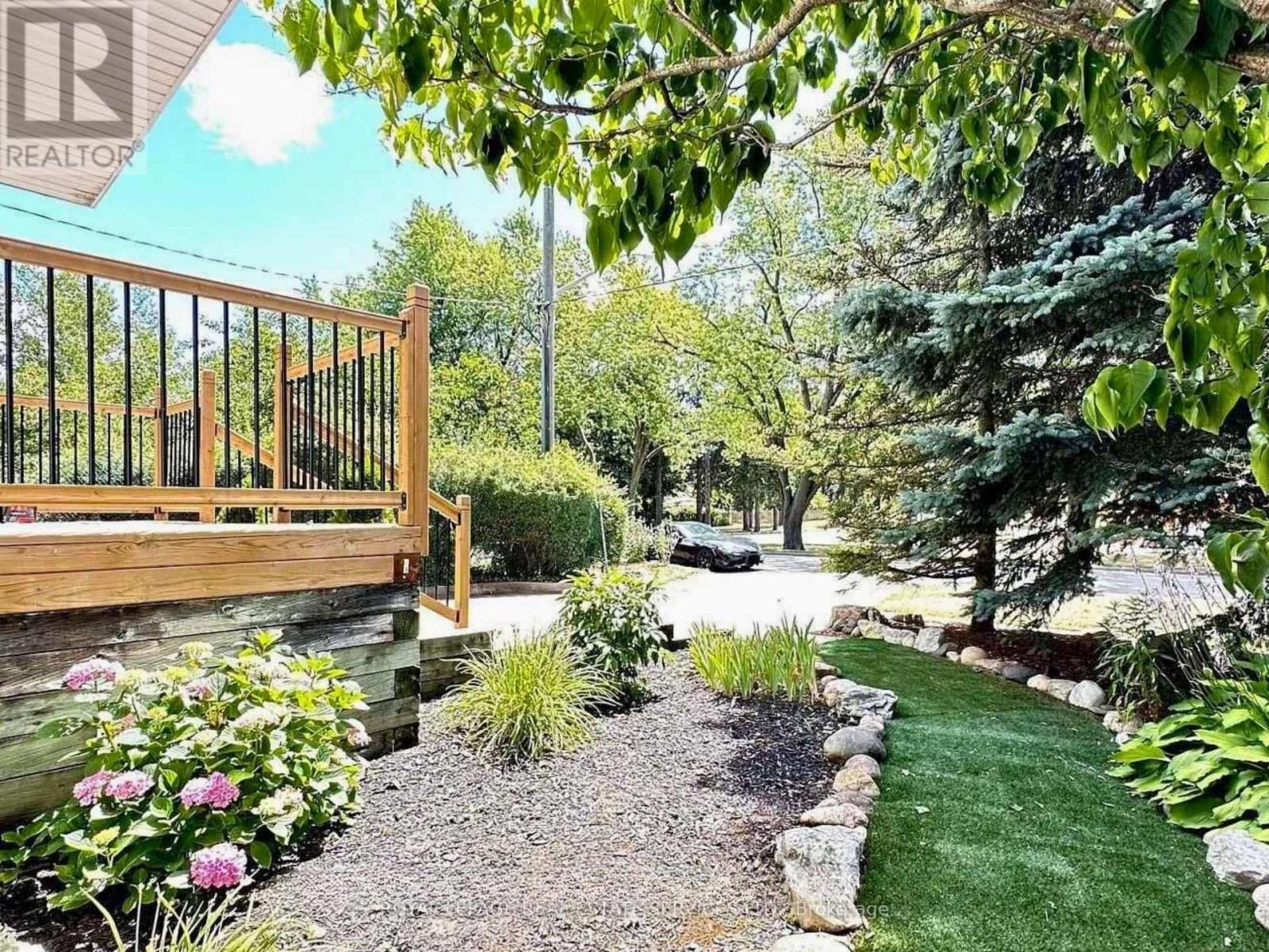 20 Holgate Street, Barrie, Ontario  L4N 2T5 - Photo 47 - S12885336