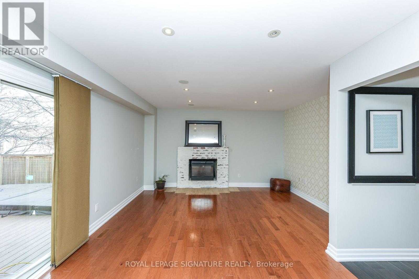 Upper Level - 3162 Folkway Drive, Mississauga, Ontario  L5L 2A3 - Photo 17 - W12895142