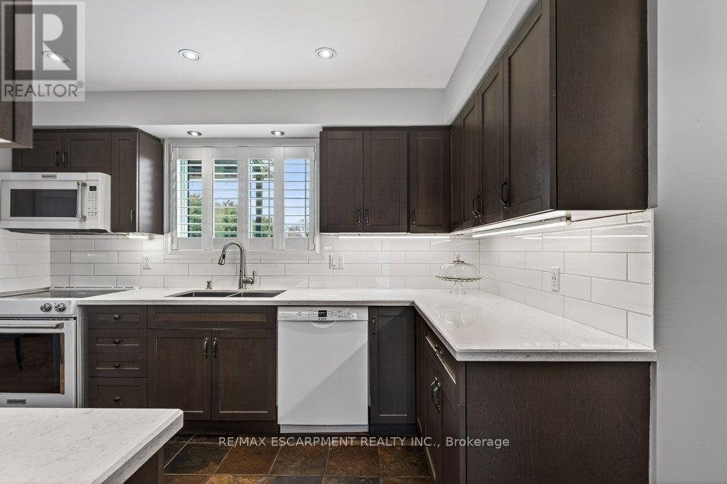 4931 Cameron Avenue, Lincoln, Ontario  L3J 0B9 - Photo 12 - X12895642