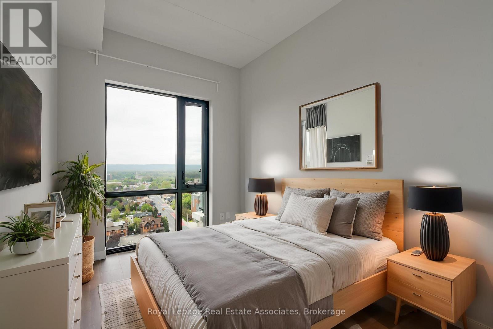 1702 - 15 Queen Street S, Hamilton, Ontario  L8P 0C6 - Photo 16 - X12895652