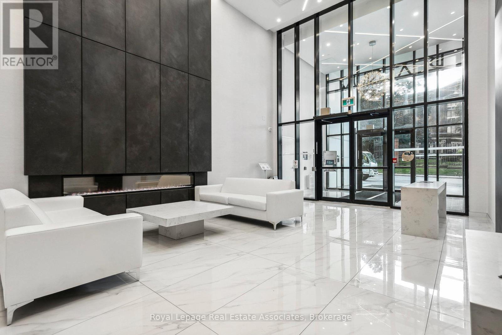 1702 - 15 Queen Street S, Hamilton, Ontario  L8P 0C6 - Photo 3 - X12895652