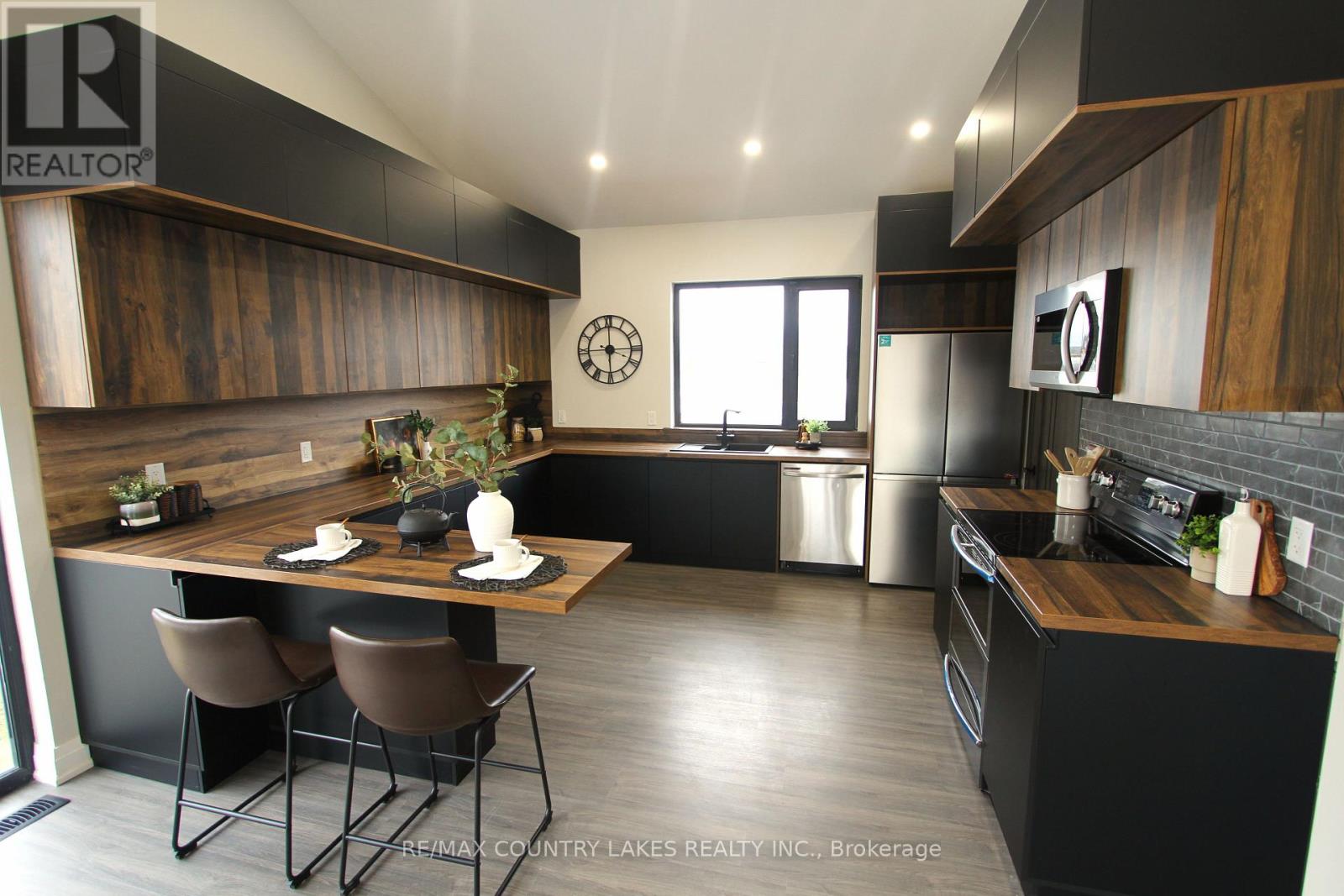 264 Mcguire Beach Road, Kawartha Lakes (Carden), Ontario  K0M 2B0 - Photo 12 - X12895662