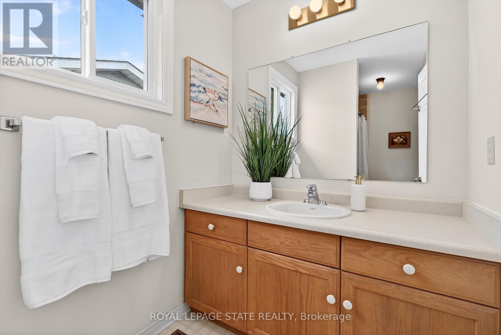 133 Central Avenue, Grimsby, Ontario  L3M 4Z3 - Photo 41 - X12895758