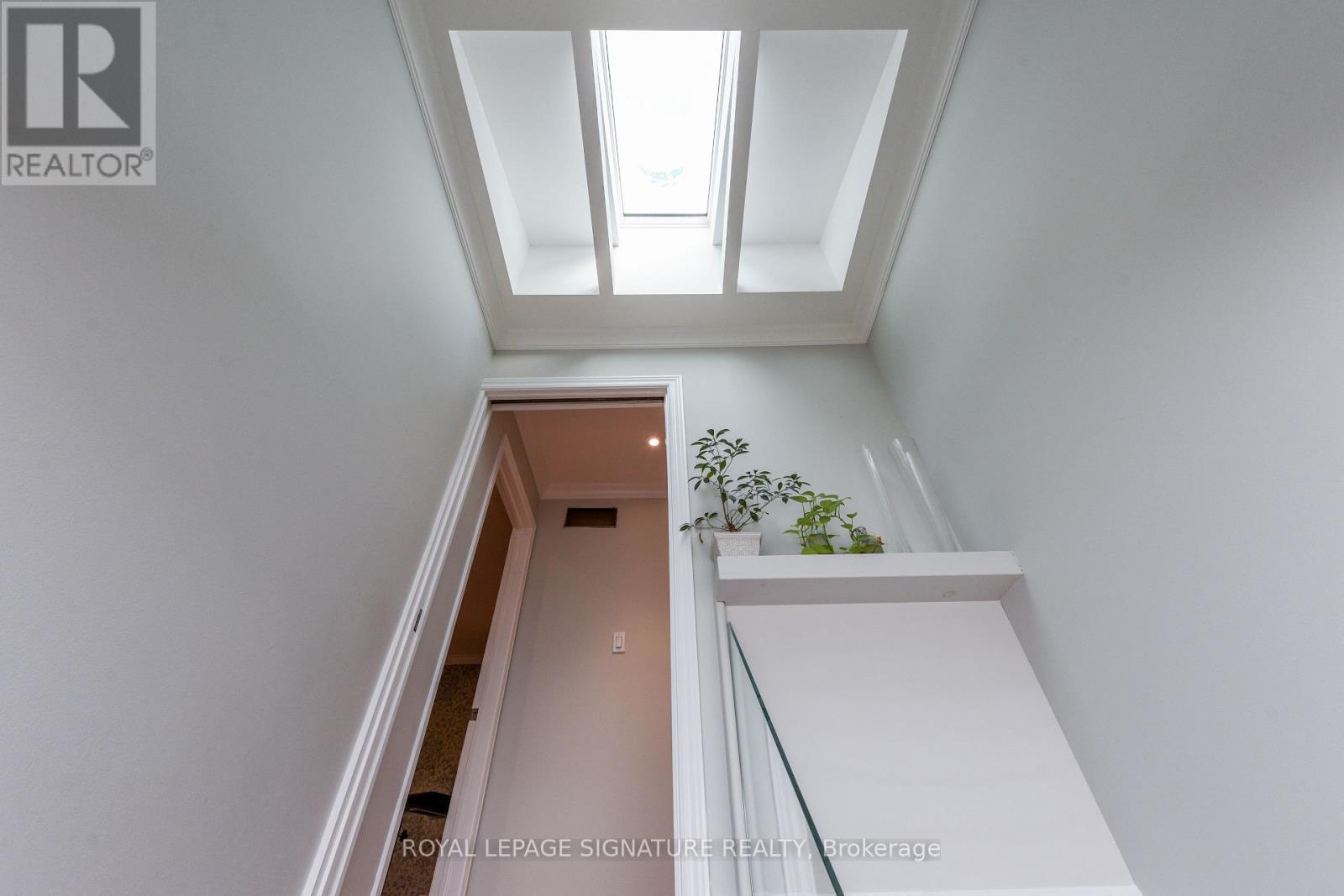 Upper Level - 3162 Folkway Drive, Mississauga, Ontario  L5L 2A3 - Photo 35 - W12895142