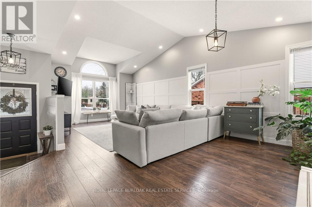 113 Edward Court, West Lincoln, Ontario  L0R 2A0 - Photo 5 - X12895810