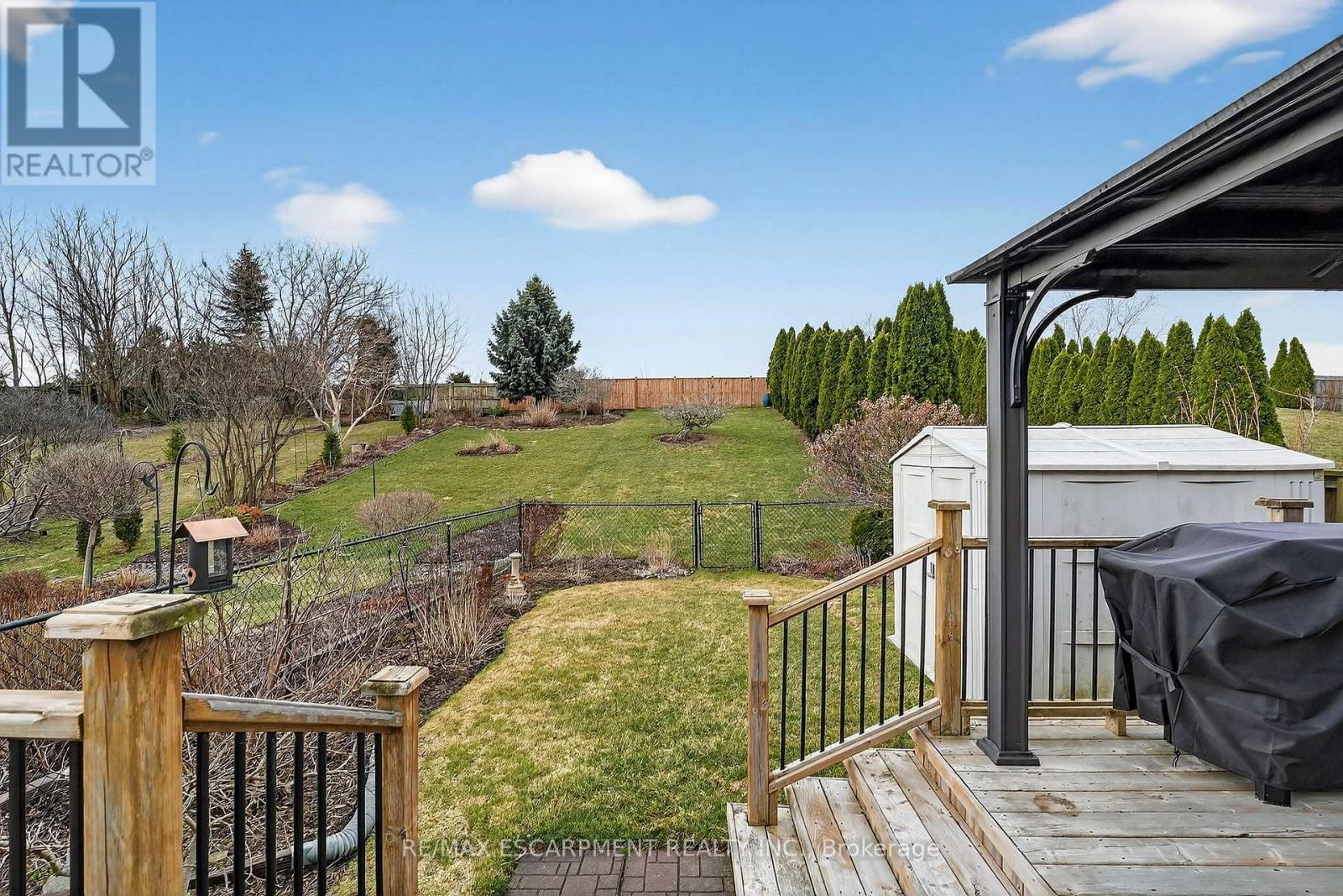 6 Conrad Place, Grimsby, Ontario  L3M 5S5 - Photo 3 - X12895874