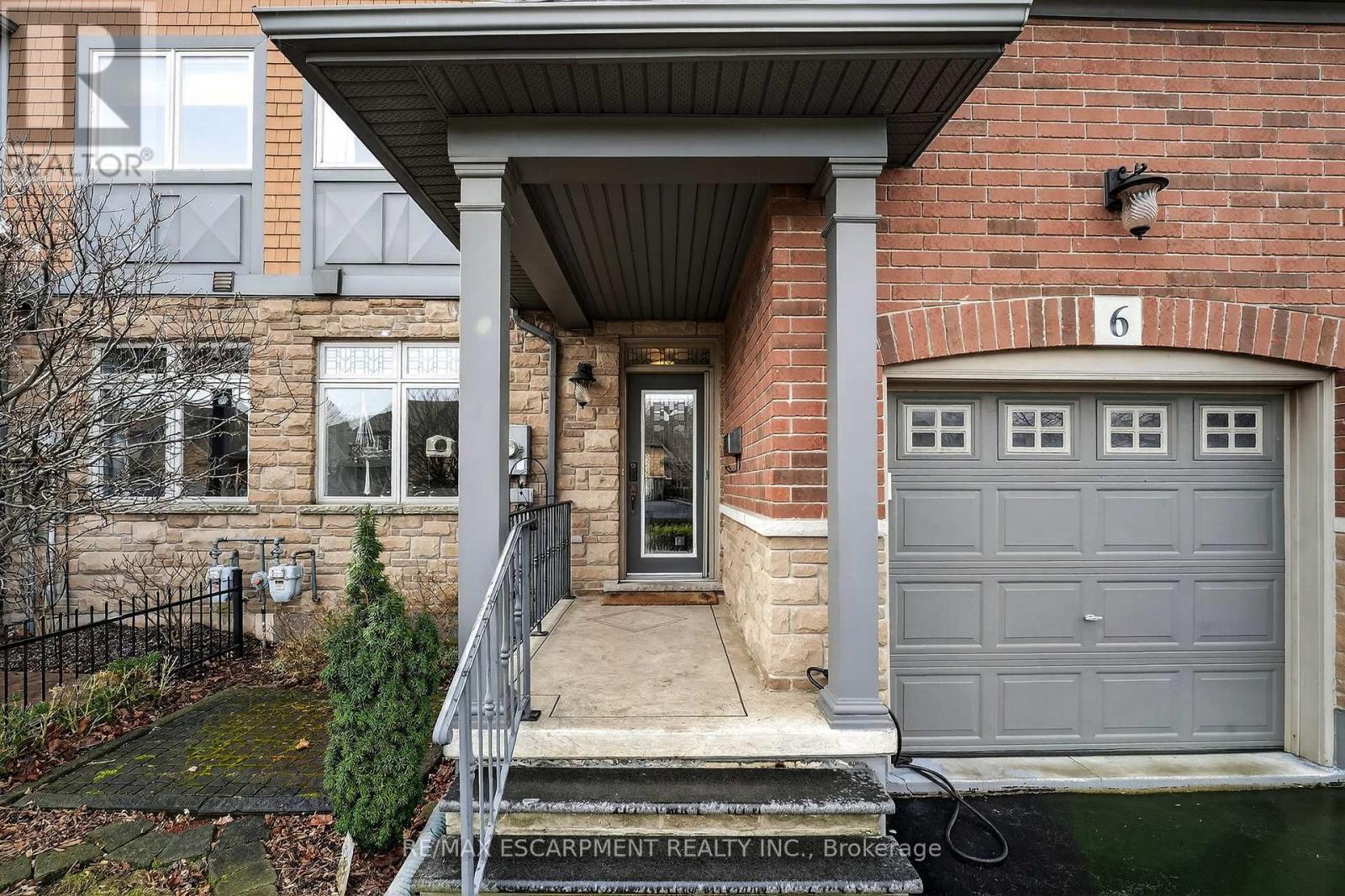 6 Conrad Place, Grimsby, Ontario  L3M 5S5 - Photo 4 - X12895874