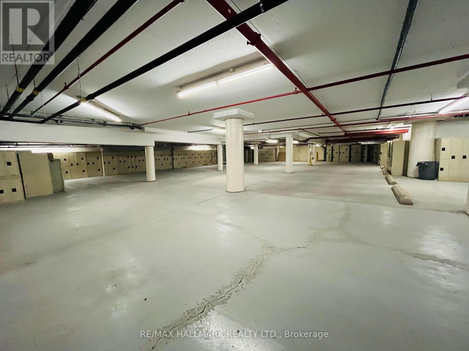 105 Gordon Baker Road, Toronto (Hillcrest Village), Ontario  M2H 3P8 - Photo 5 - C12827534