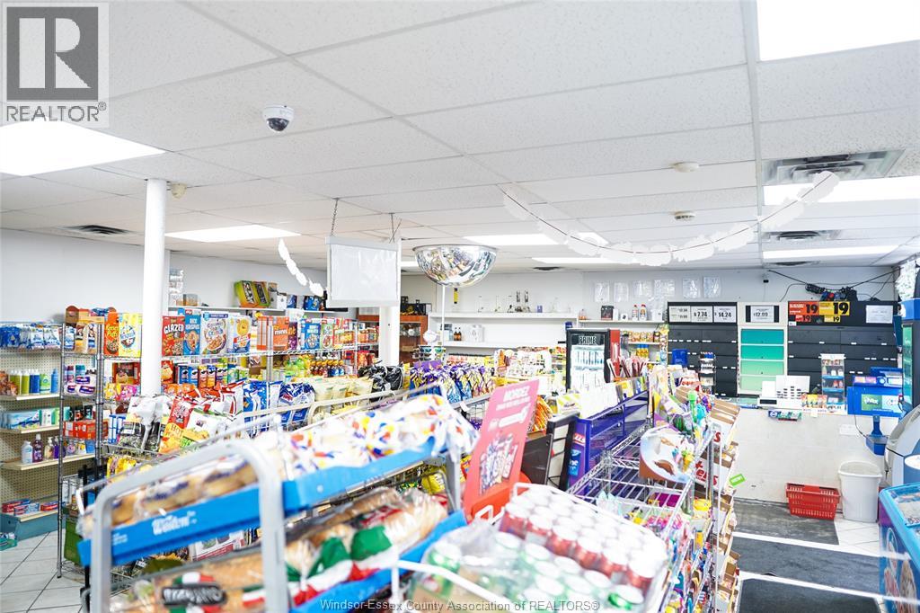1086-1090 Felix, Windsor, Ontario  N9C 3L5 - Photo 13 - 26005637