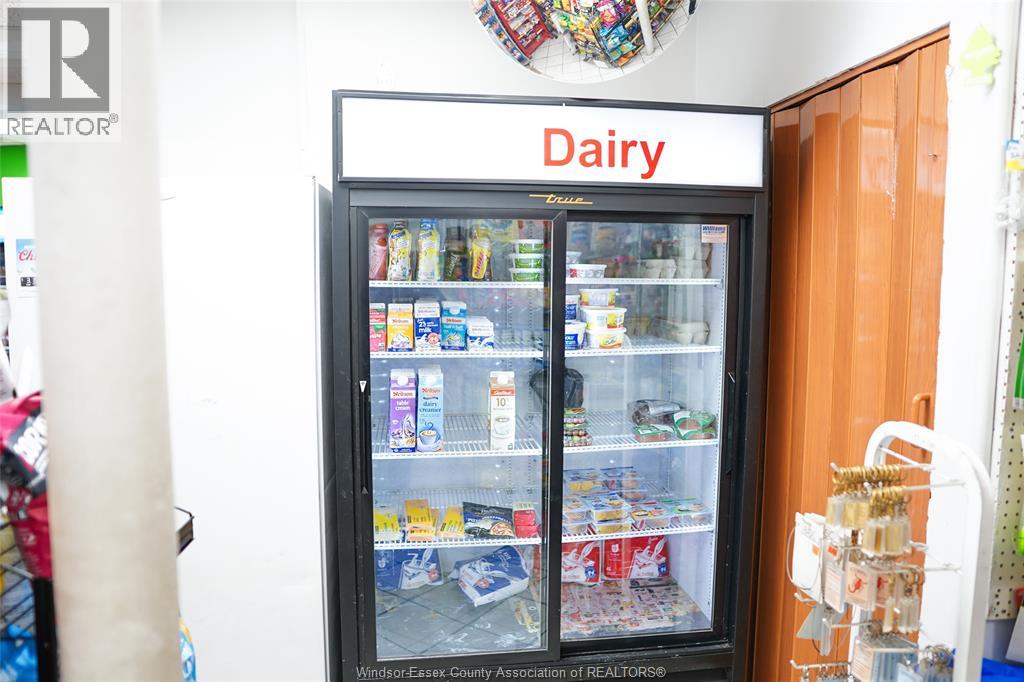 1086-1090 Felix, Windsor, Ontario  N9C 3L5 - Photo 5 - 26005637
