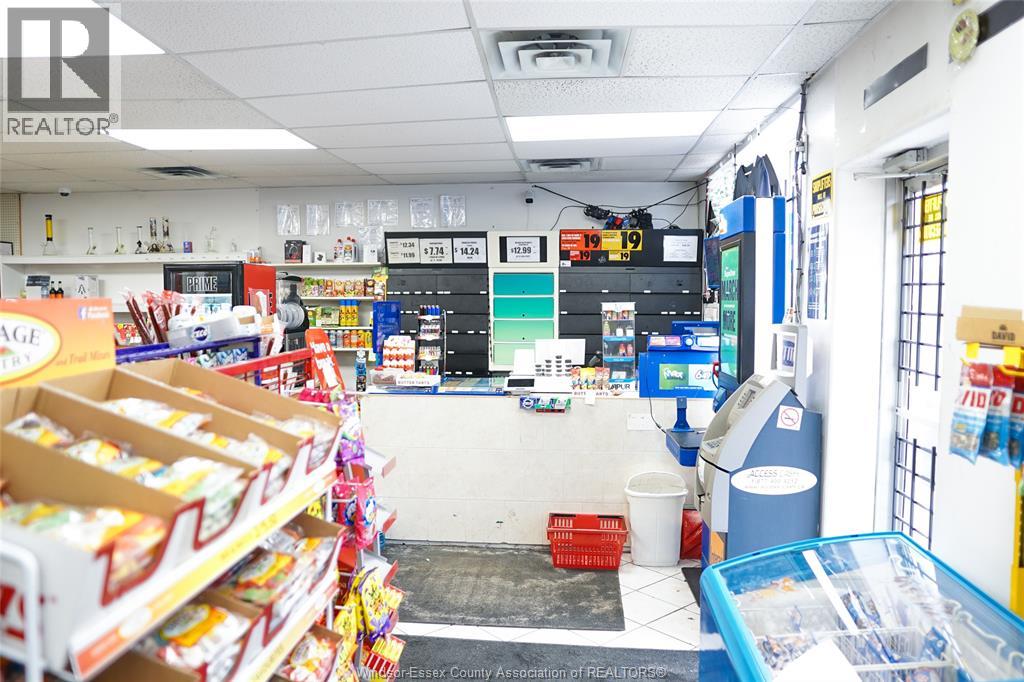 1086-1090 Felix, Windsor, Ontario  N9C 3L5 - Photo 7 - 26005637