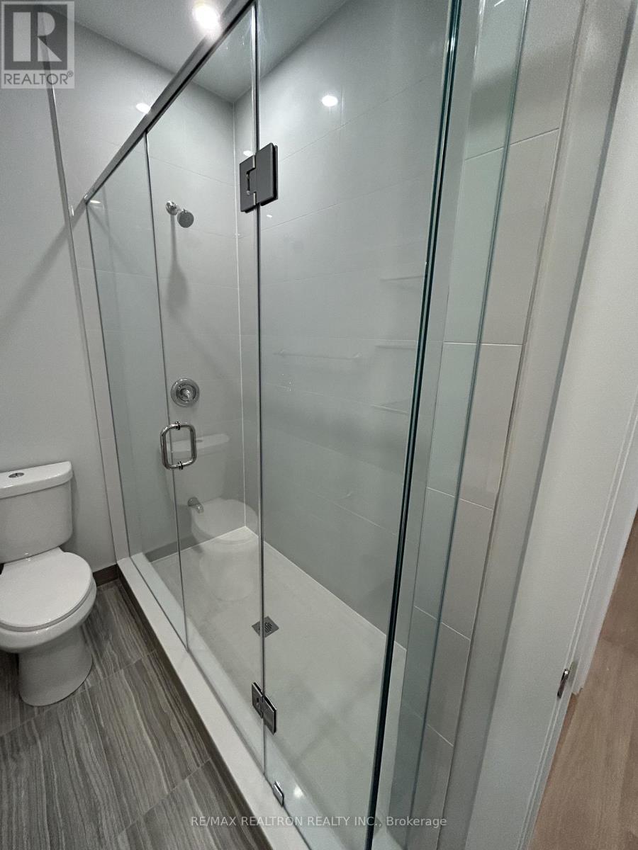 5 - 592 Church Street, Toronto, Ontario  M4Y 2E5 - Photo 8 - C12558334