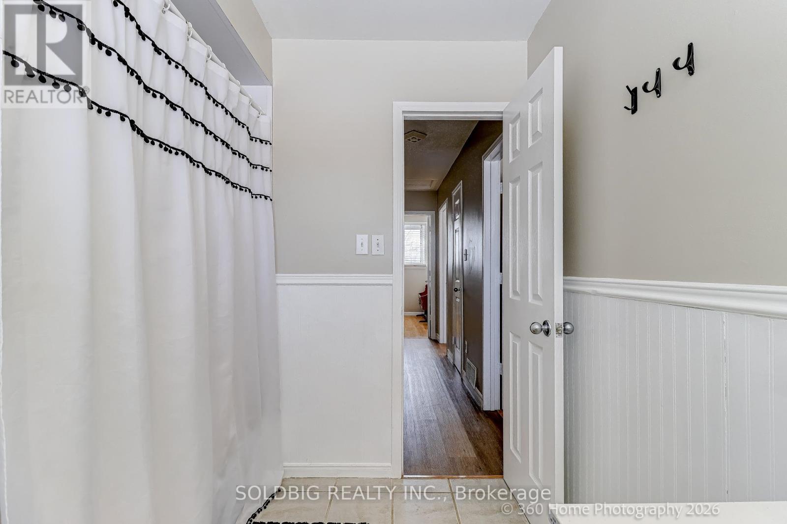 9 Loscombe Drive, Clarington, Ontario  L1C 3S8 - Photo 16 - E12895572