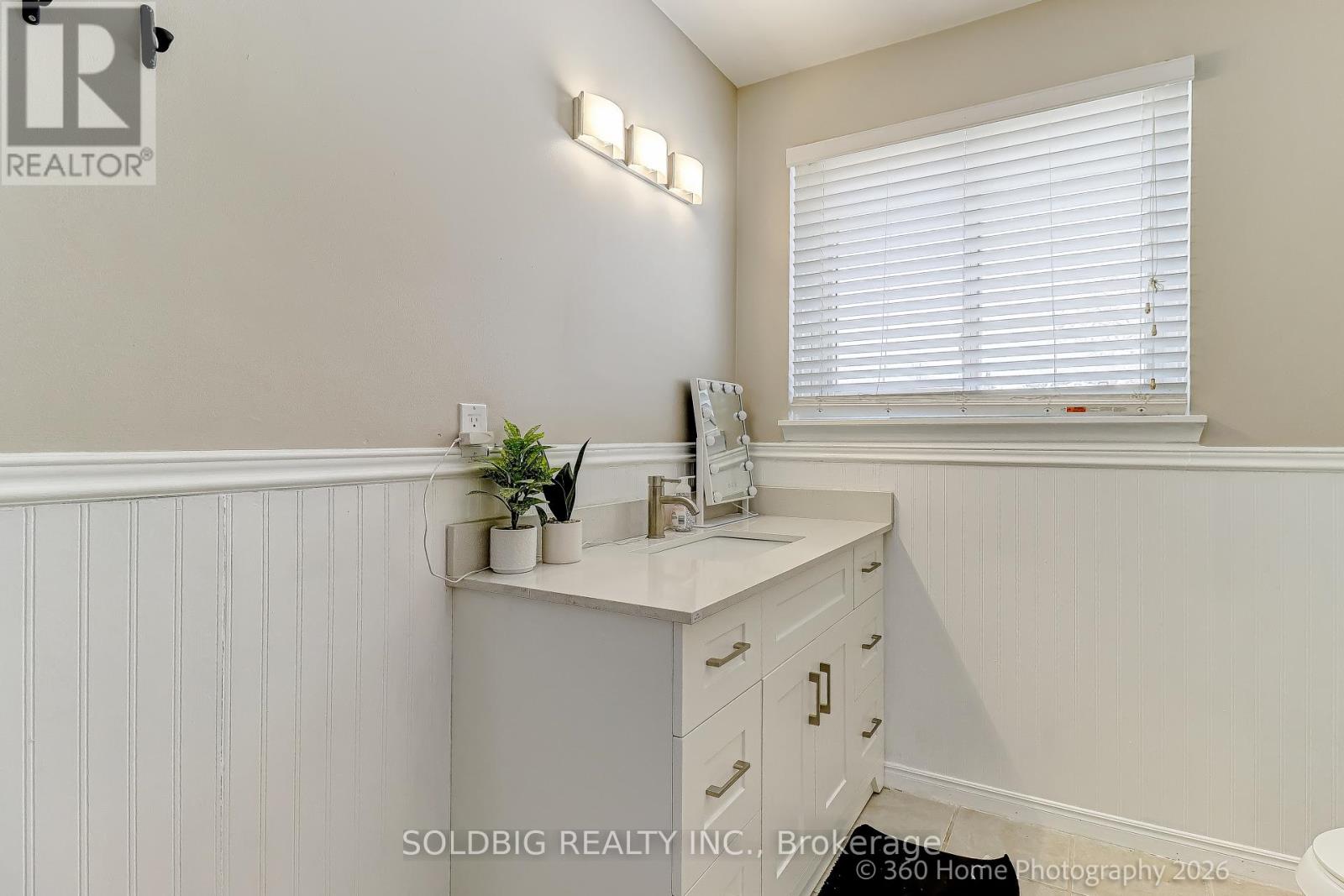 9 Loscombe Drive, Clarington, Ontario  L1C 3S8 - Photo 15 - E12895572