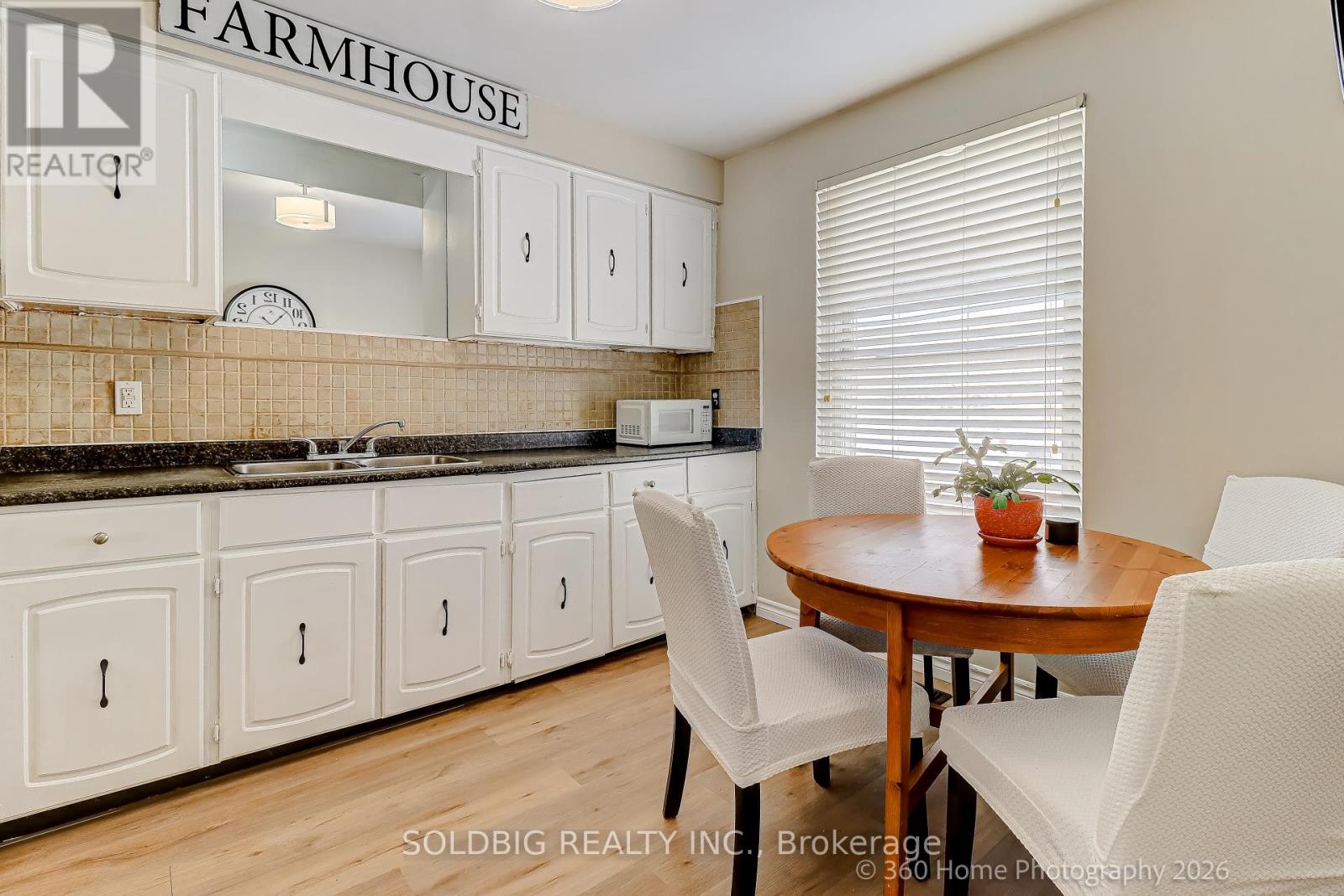 9 Loscombe Drive, Clarington, Ontario  L1C 3S8 - Photo 4 - E12895572