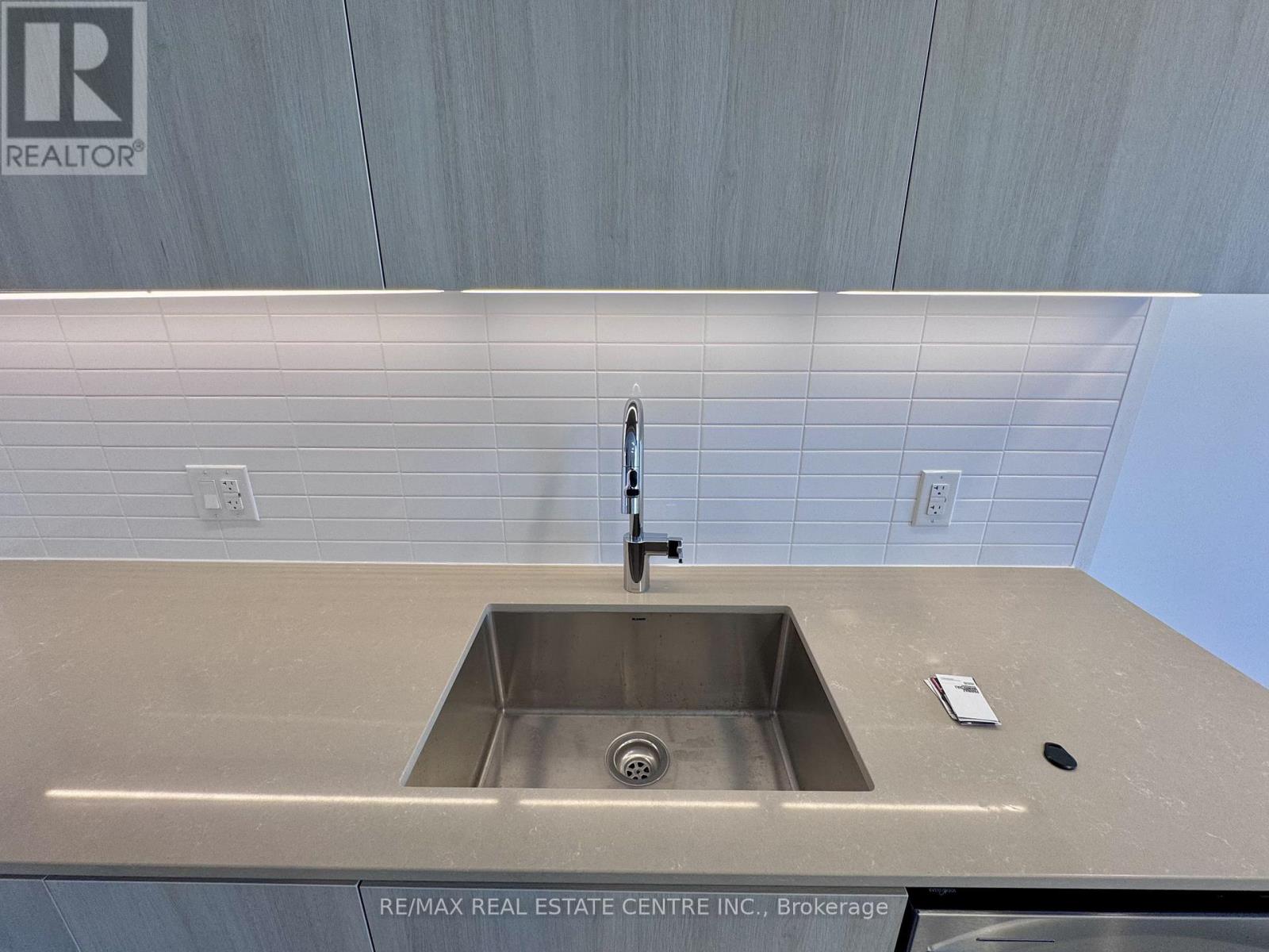 407 - 3250 Carding Mill Trail, Oakville, Ontario  L6M 5T3 - Photo 13 - W12894352