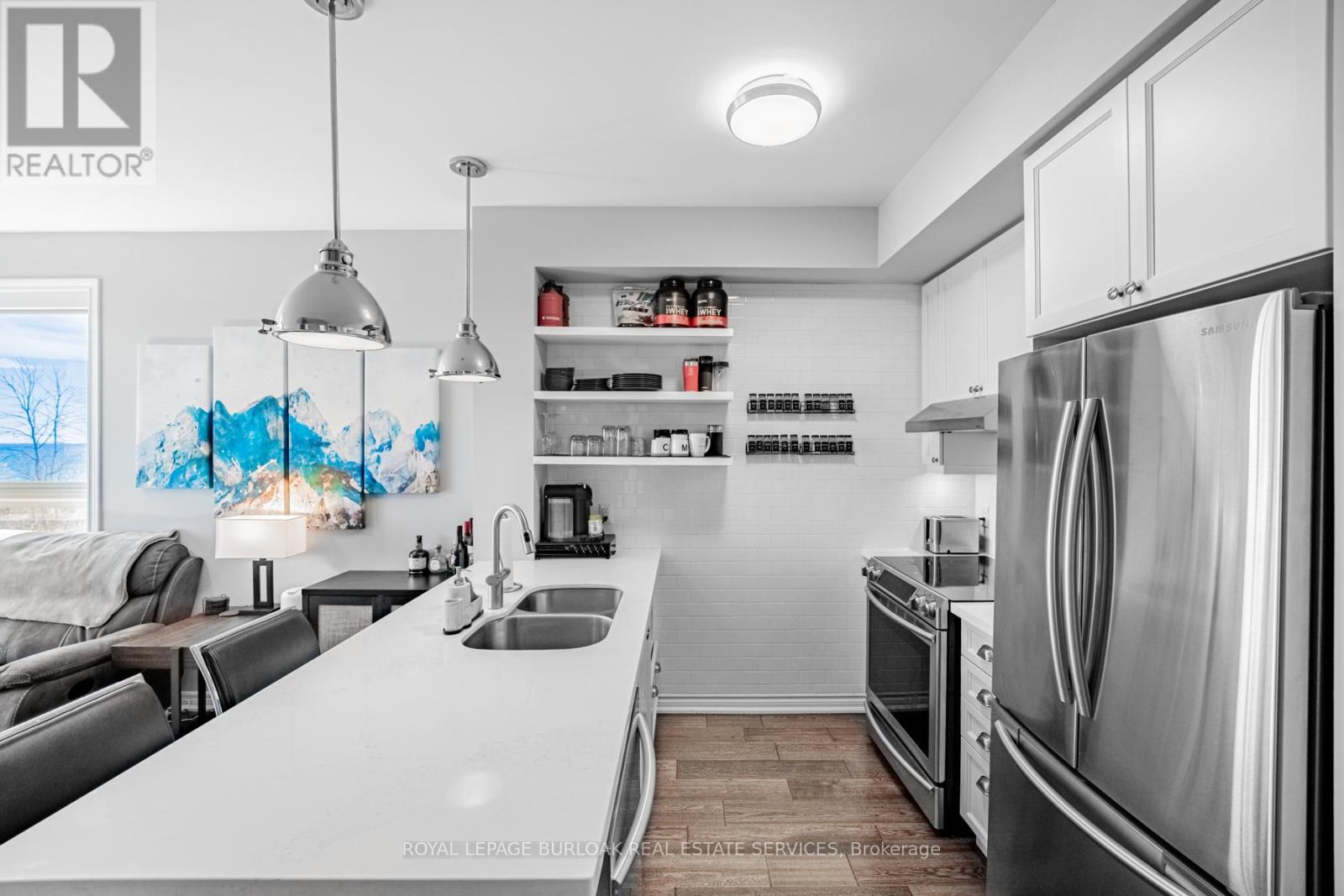 209 - 35 Southshore Crescent, Hamilton, Ontario  L8E 0J2 - Photo 9 - X12895658