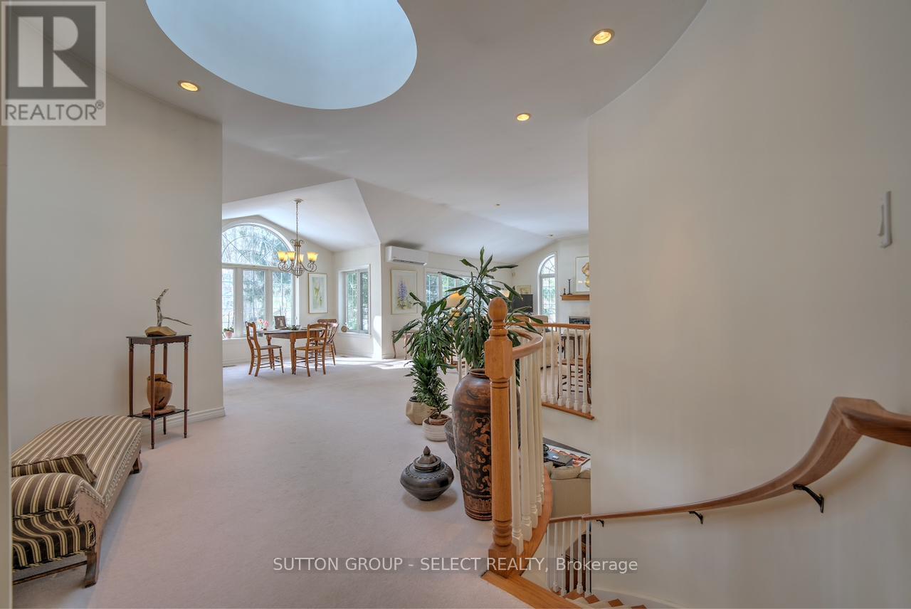 10297 Dogwood Crescent, Lambton Shores (Grand Bend), Ontario  N0M 1T0 - Photo 12 - X12895822