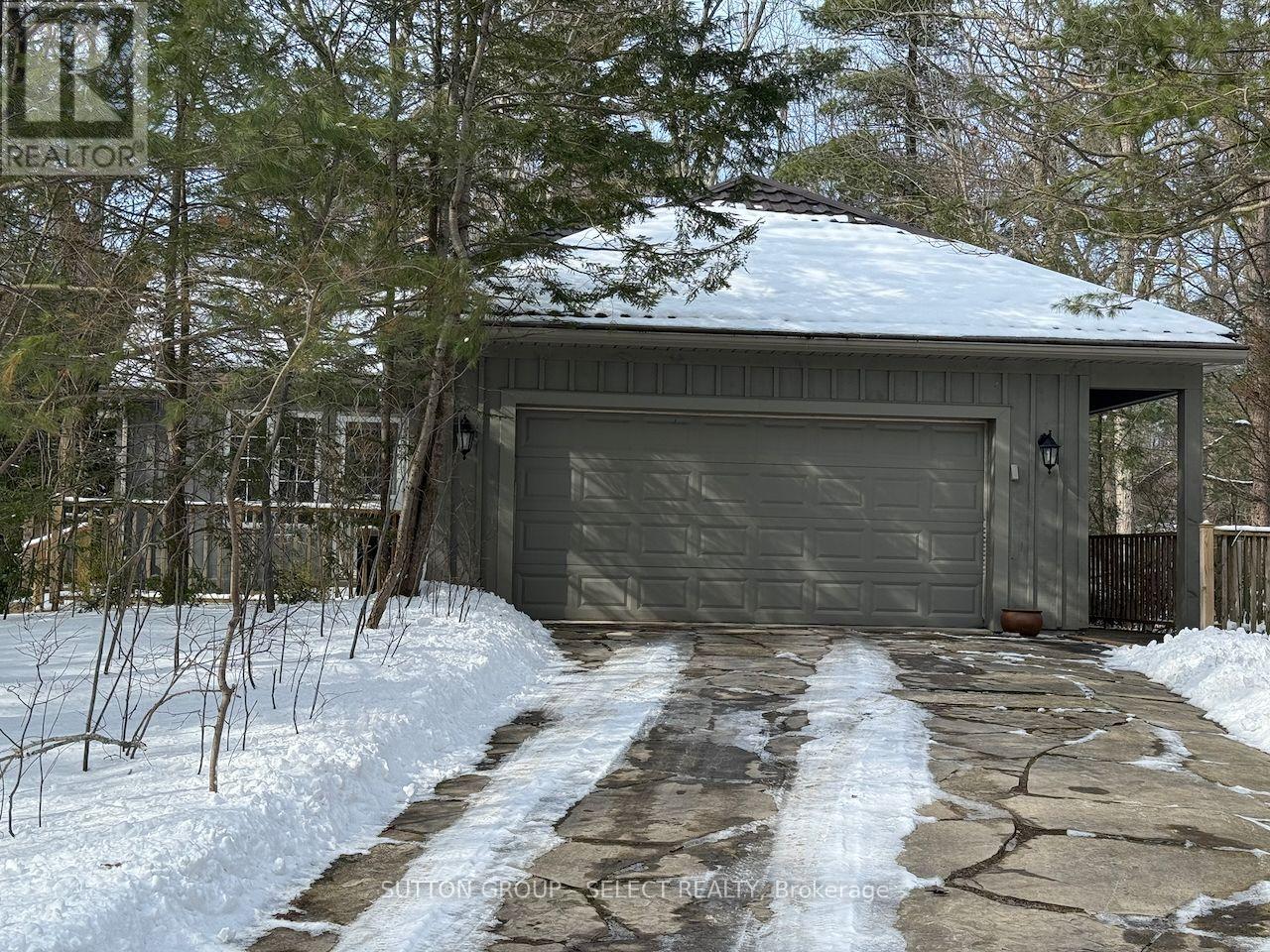 10297 Dogwood Crescent, Lambton Shores (Grand Bend), Ontario  N0M 1T0 - Photo 10 - X12895822