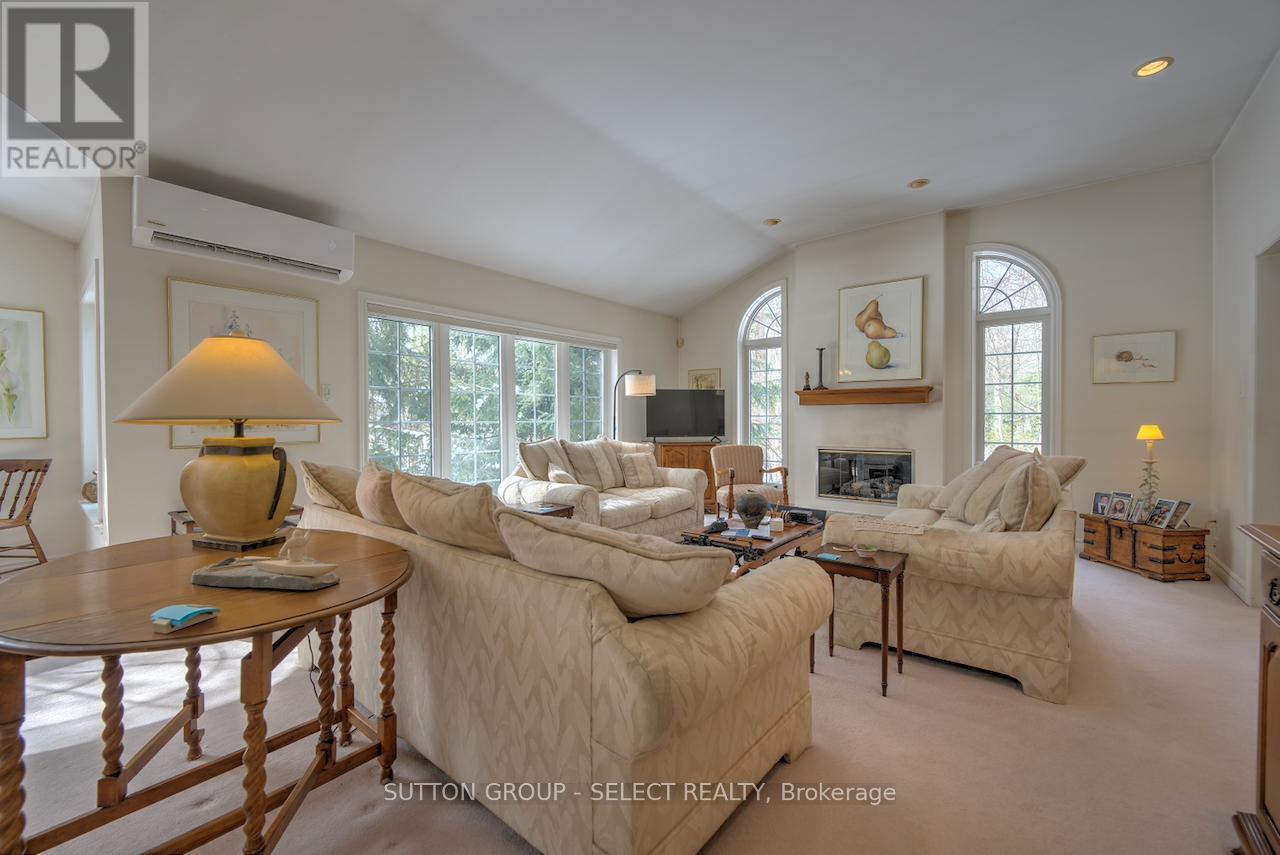 10297 Dogwood Crescent, Lambton Shores (Grand Bend), Ontario  N0M 1T0 - Photo 17 - X12895822