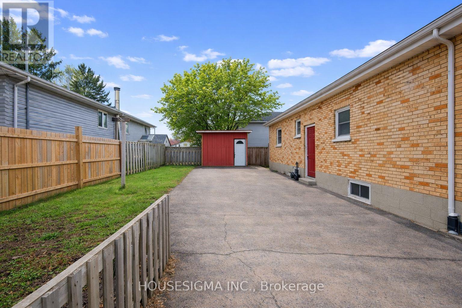 1227 Trafalgar Street, London East, Ontario  N5Z 1H6 - Photo 24 - X12810002