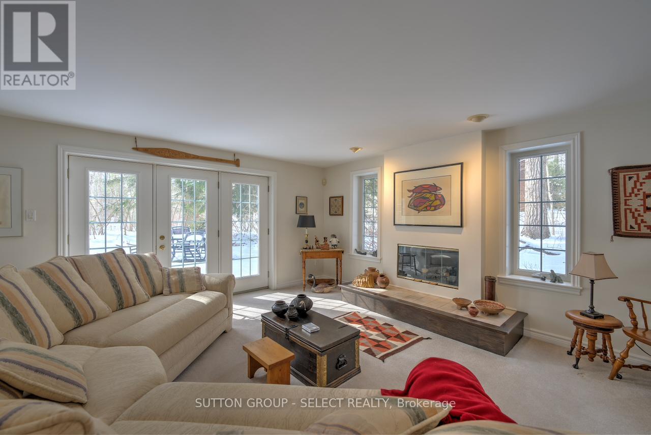 10297 Dogwood Crescent, Lambton Shores (Grand Bend), Ontario  N0M 1T0 - Photo 32 - X12895822