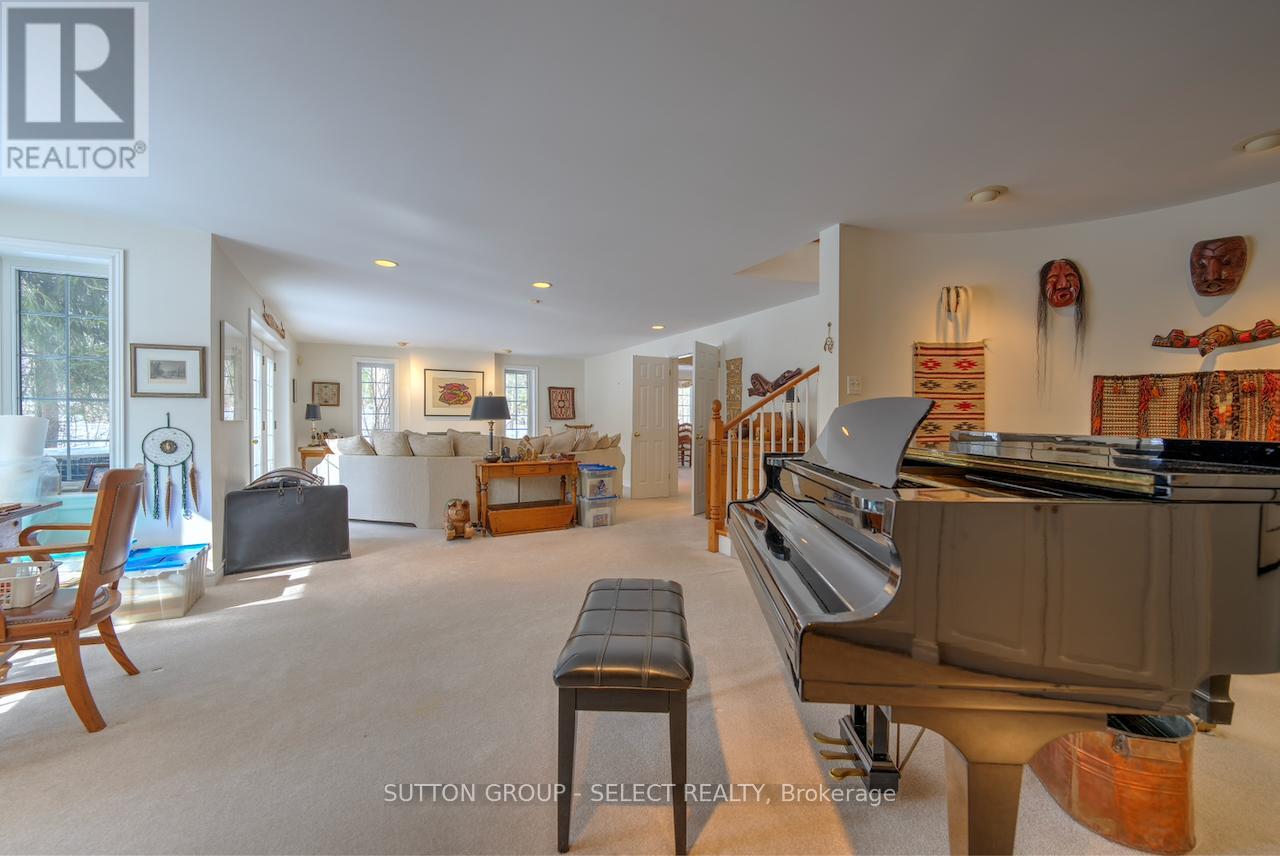 10297 Dogwood Crescent, Lambton Shores (Grand Bend), Ontario  N0M 1T0 - Photo 38 - X12895822