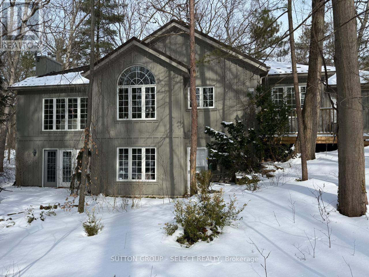 10297 Dogwood Crescent, Lambton Shores (Grand Bend), Ontario  N0M 1T0 - Photo 5 - X12895822