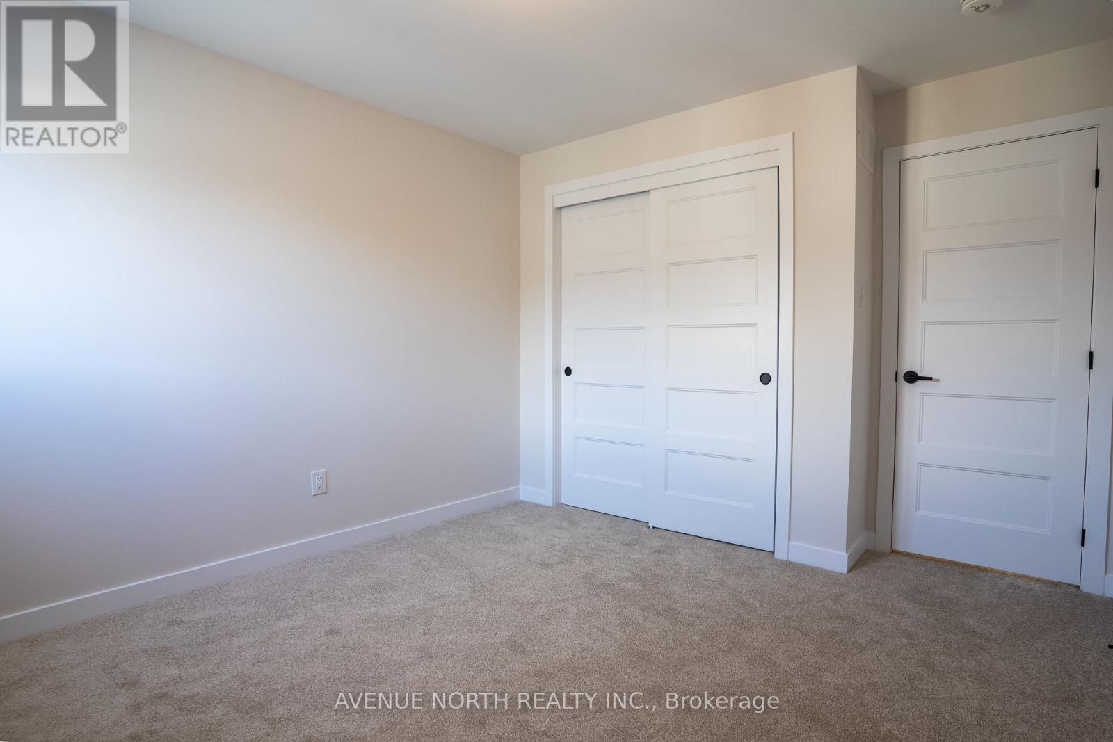 210 Ginebik Way, Ottawa, Ontario  K1X 0H4 - Photo 31 - X12763824