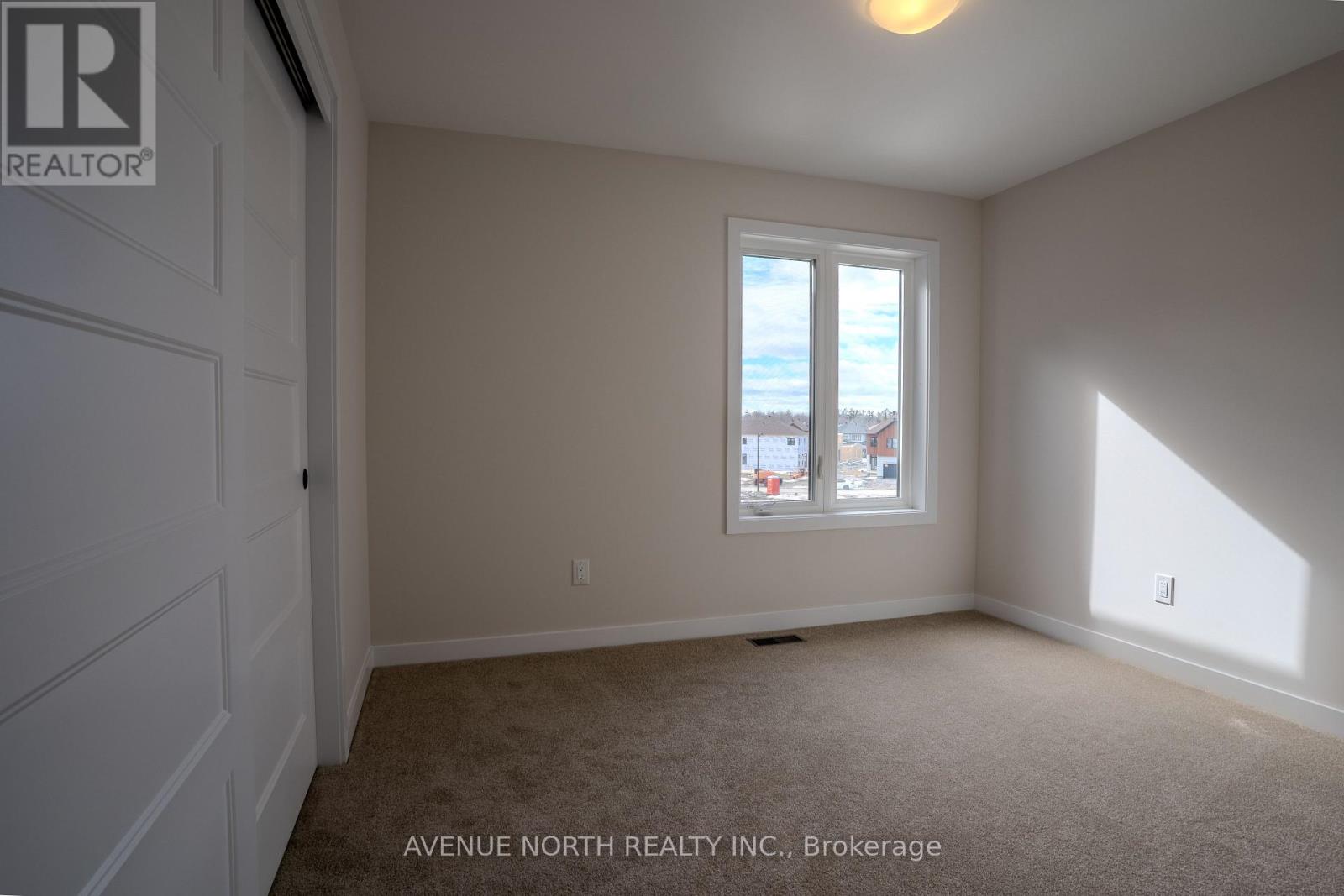 210 Ginebik Way, Ottawa, Ontario  K1X 0H4 - Photo 33 - X12763824