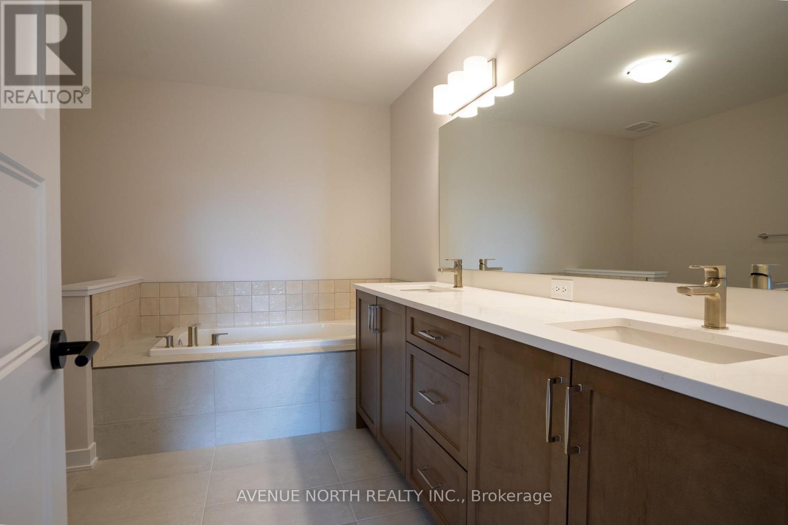 210 Ginebik Way, Ottawa, Ontario  K1X 0H4 - Photo 42 - X12763824