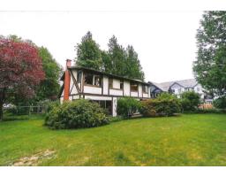 <div class="price">$7,600,000</div> 7041 193 Street, Surrey<br><div style="margin-bottom:8px;"><small>RE/MAX 2000 Realty</small></div><div class='bed_bath'>3 Bed | 3 Bath</div>